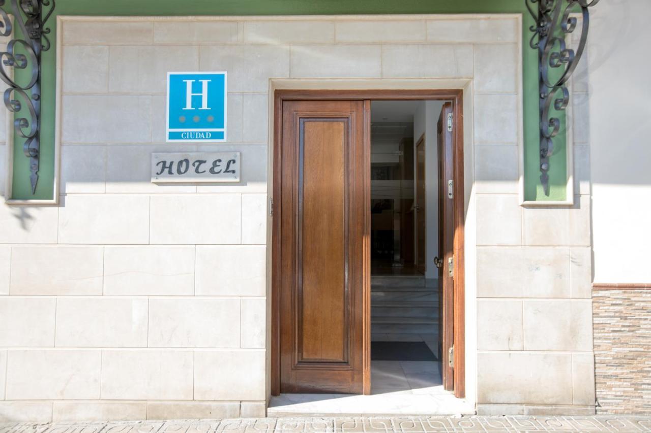 Hotel Arcco Ubeda Bagian luar foto