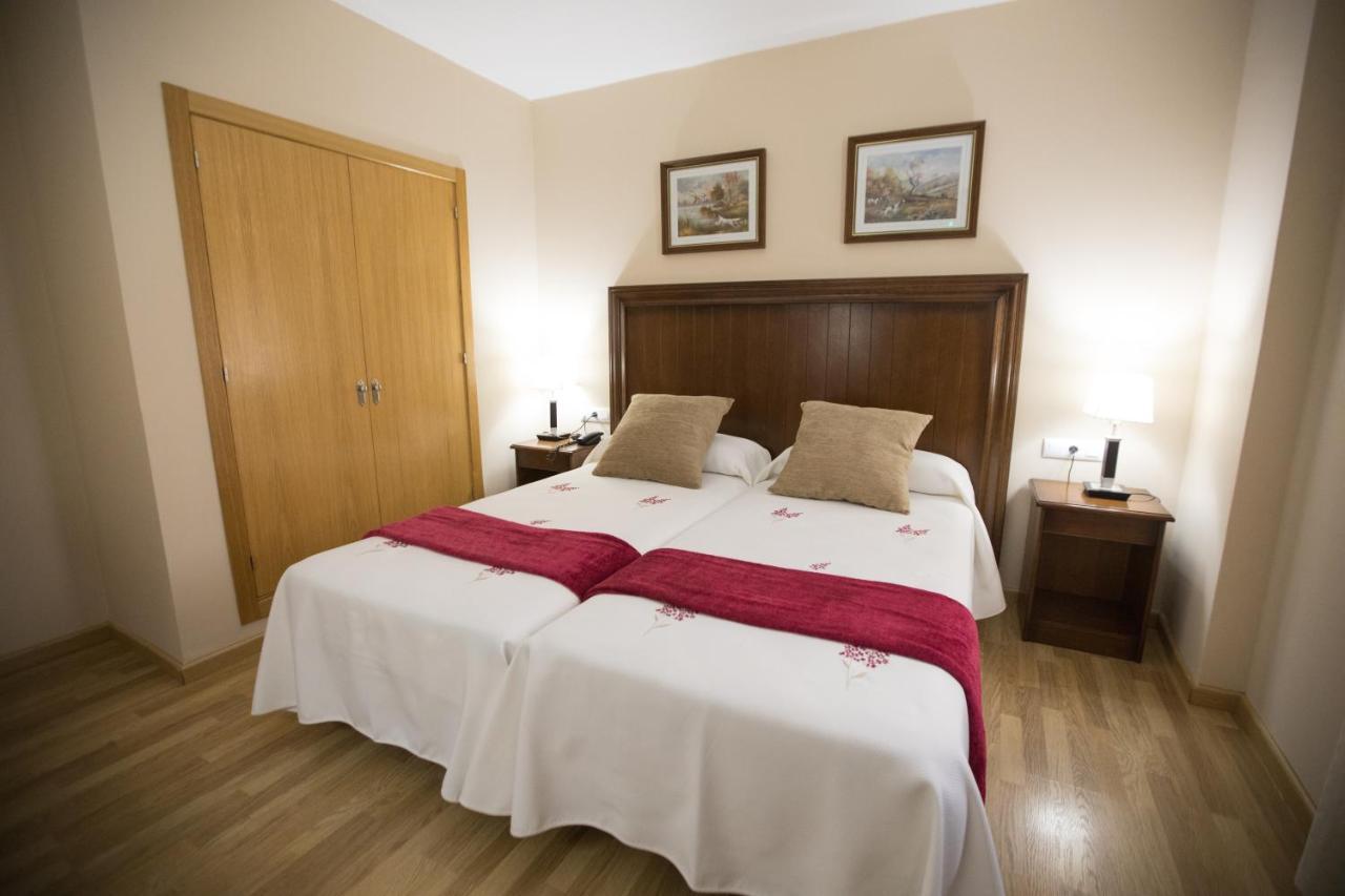 Hotel Arcco Ubeda Bagian luar foto
